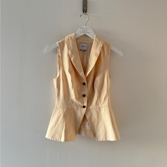 REFORMATION Oakley Vest in Sugar 2 - Picture 4 of 8